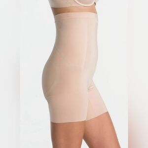 SPANX OnCore Firm Control High-Waist Thigh Shaper Size M